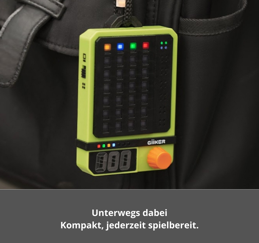 GiiKER Super Decoder kompakt an einer Tasche befestigt